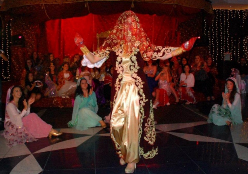 Geleneksel kına gecesi oyunları