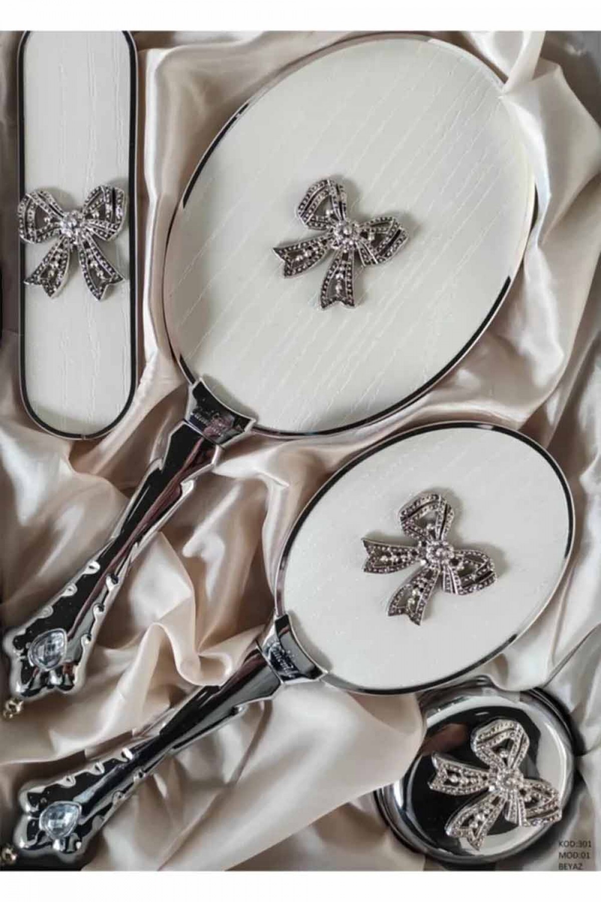 Ayna Tark Lüks İnci Kurdela Takım Ayna Tark Lüks İnci Kurdela Takım