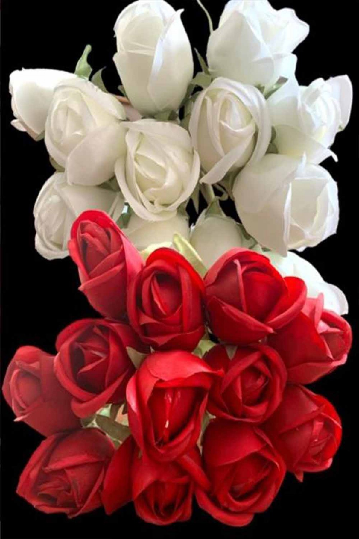 Büyük Tomurcuklu 12’li Kırmızı Gül Çiçek