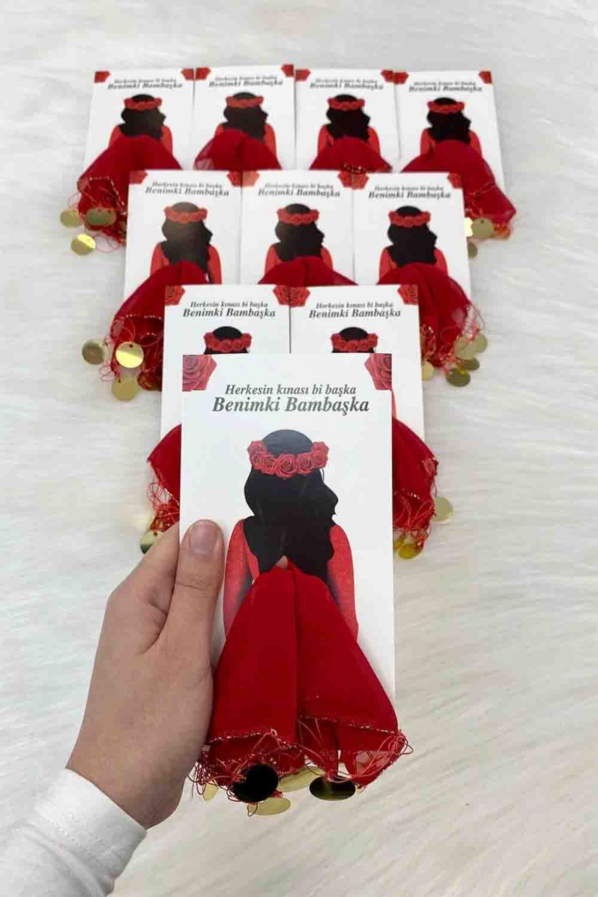 Kartlı Halay Mendili 10’lu 8 Renk Kartlı Halay Mendili 10’lu 8 Renk