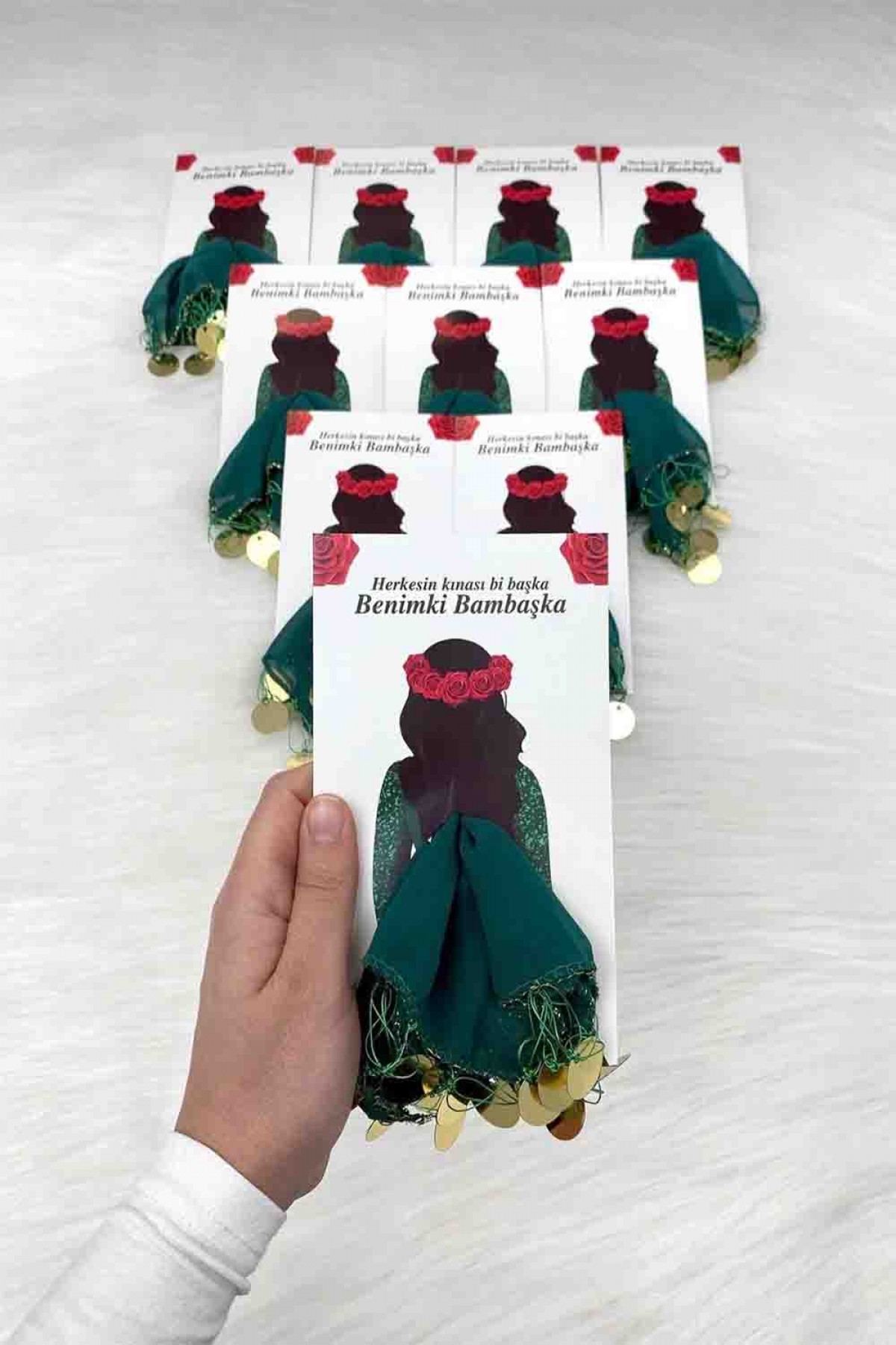 Kartlı Halay Mendili 10’lu 8 Renk Kartlı Halay Mendili 10’lu 8 Renk