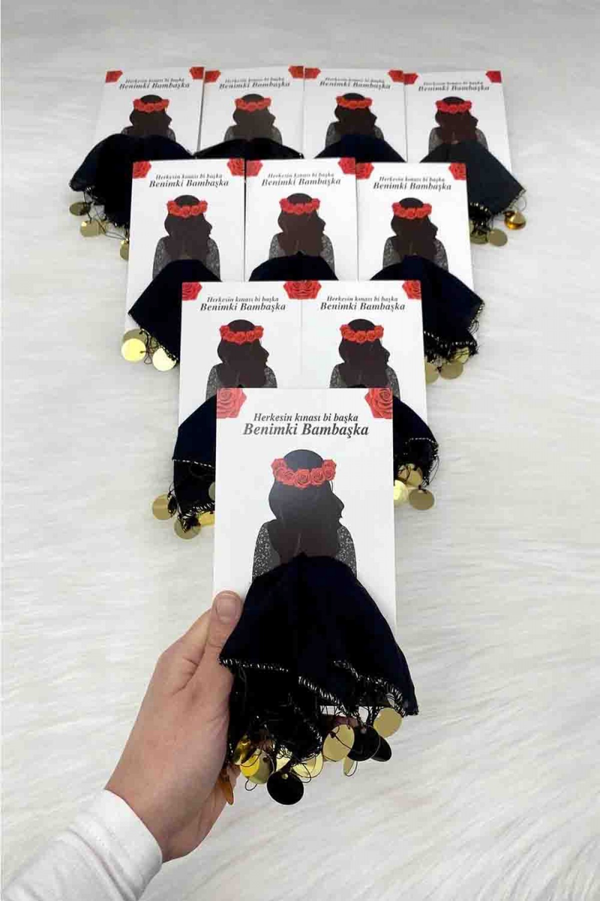 Kartlı Halay Mendili 10’lu 8 Renk Kartlı Halay Mendili 10’lu 8 Renk