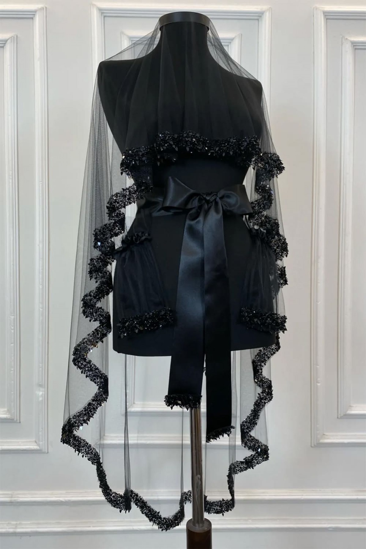 Lüks Yaprak Model Kutulu  Yüz Örtüsü Siyah Duvak 3’lü Set