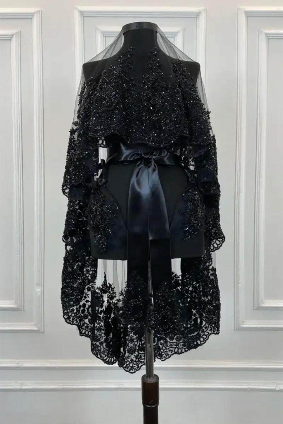 Siyah Ağır Boncuk İşlemeli Duvak Takım Siyah Ağır Boncuk İşlemeli Duvak Takım