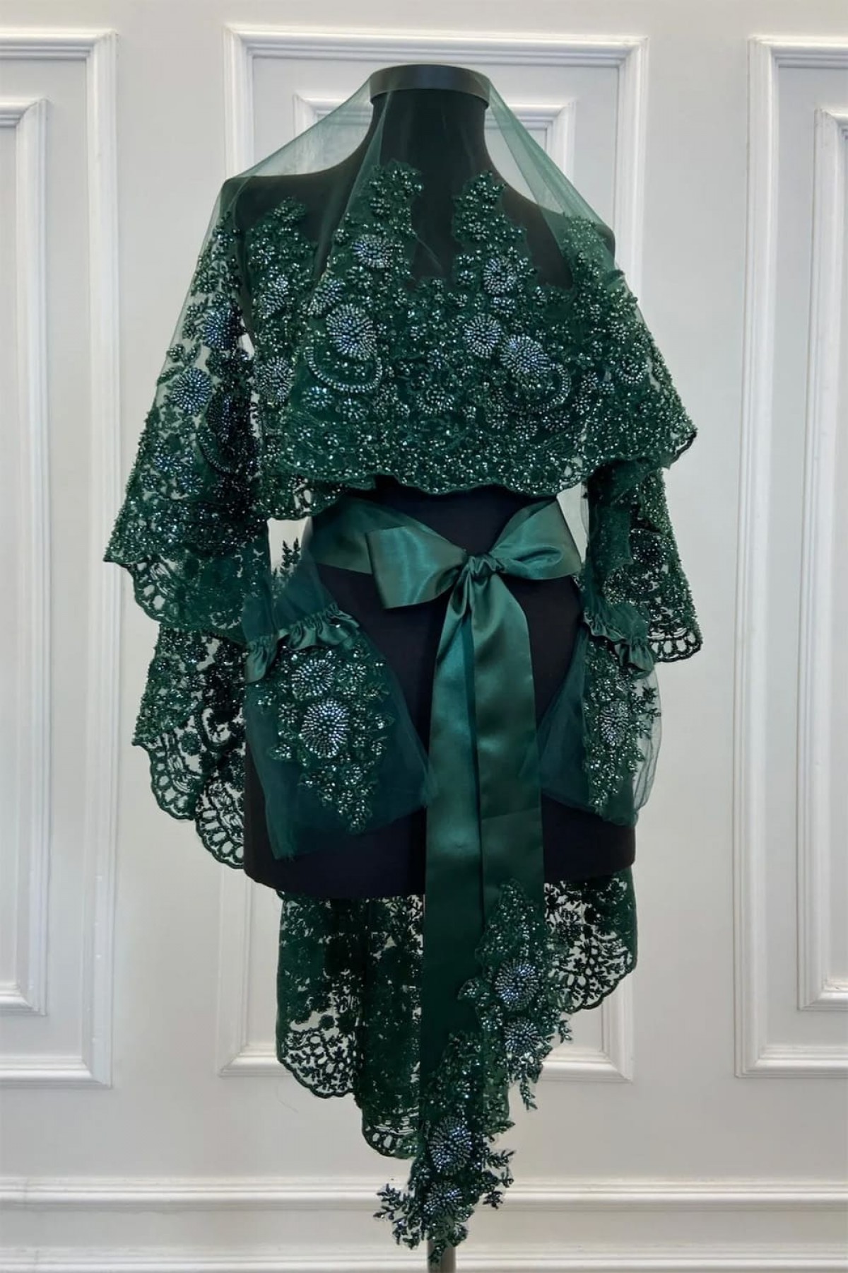 Yeşil Ağır Boncuk İşlemeli Duvak Takım